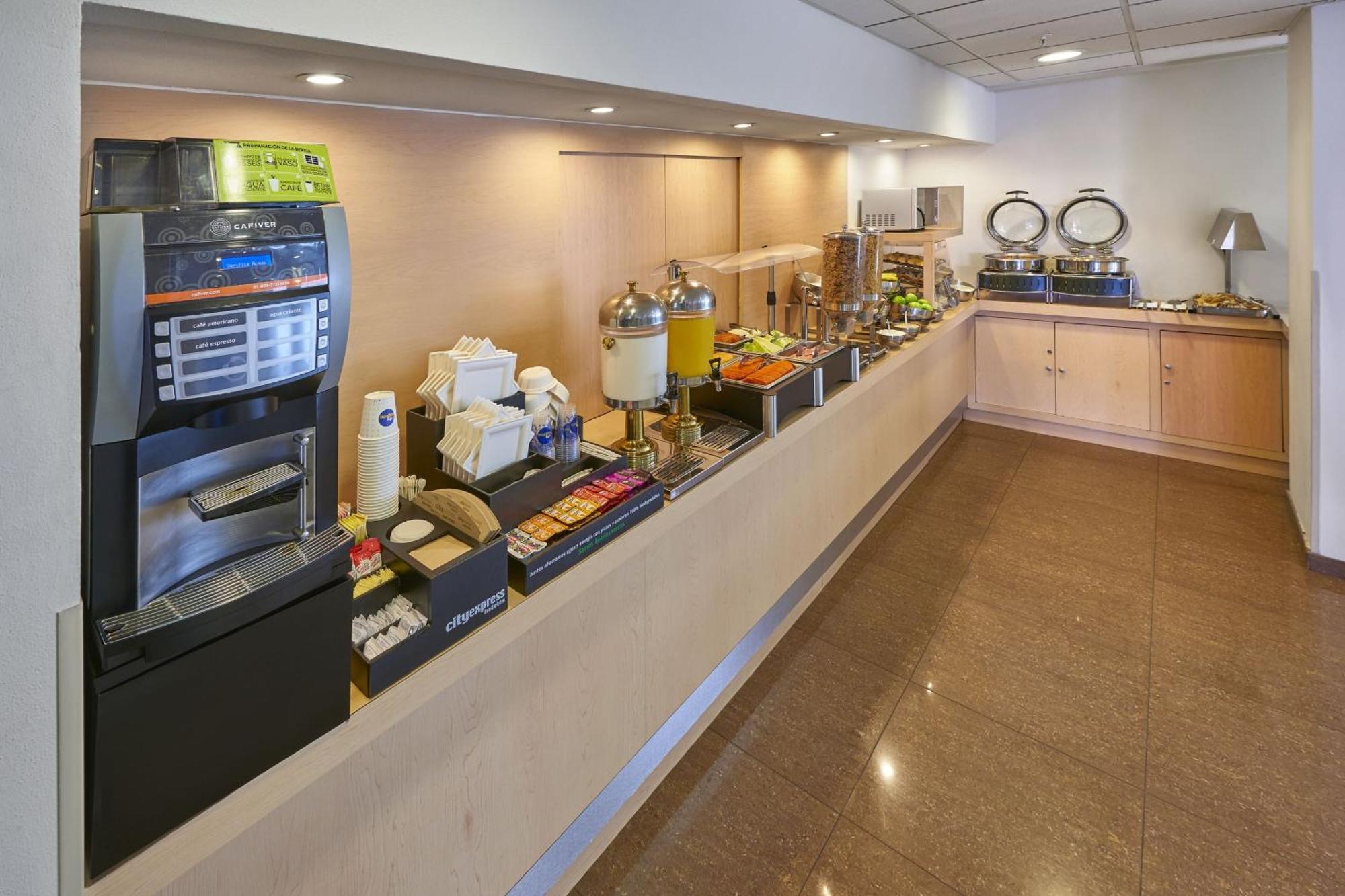 City Express By Marriott Puebla Finsa Kültér fotó